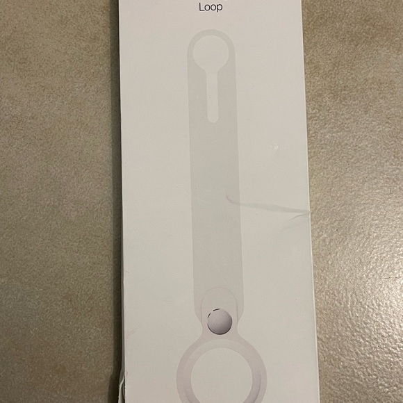 AirTag loop - Picture 2 of 5